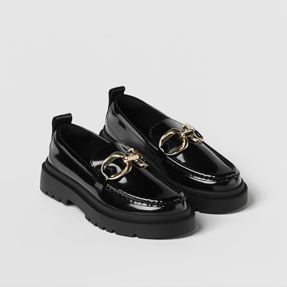 ZARA KIDS/ LUG SOLE LOAFERS Faux patent leather loafers. BLOGGER FAVORITE